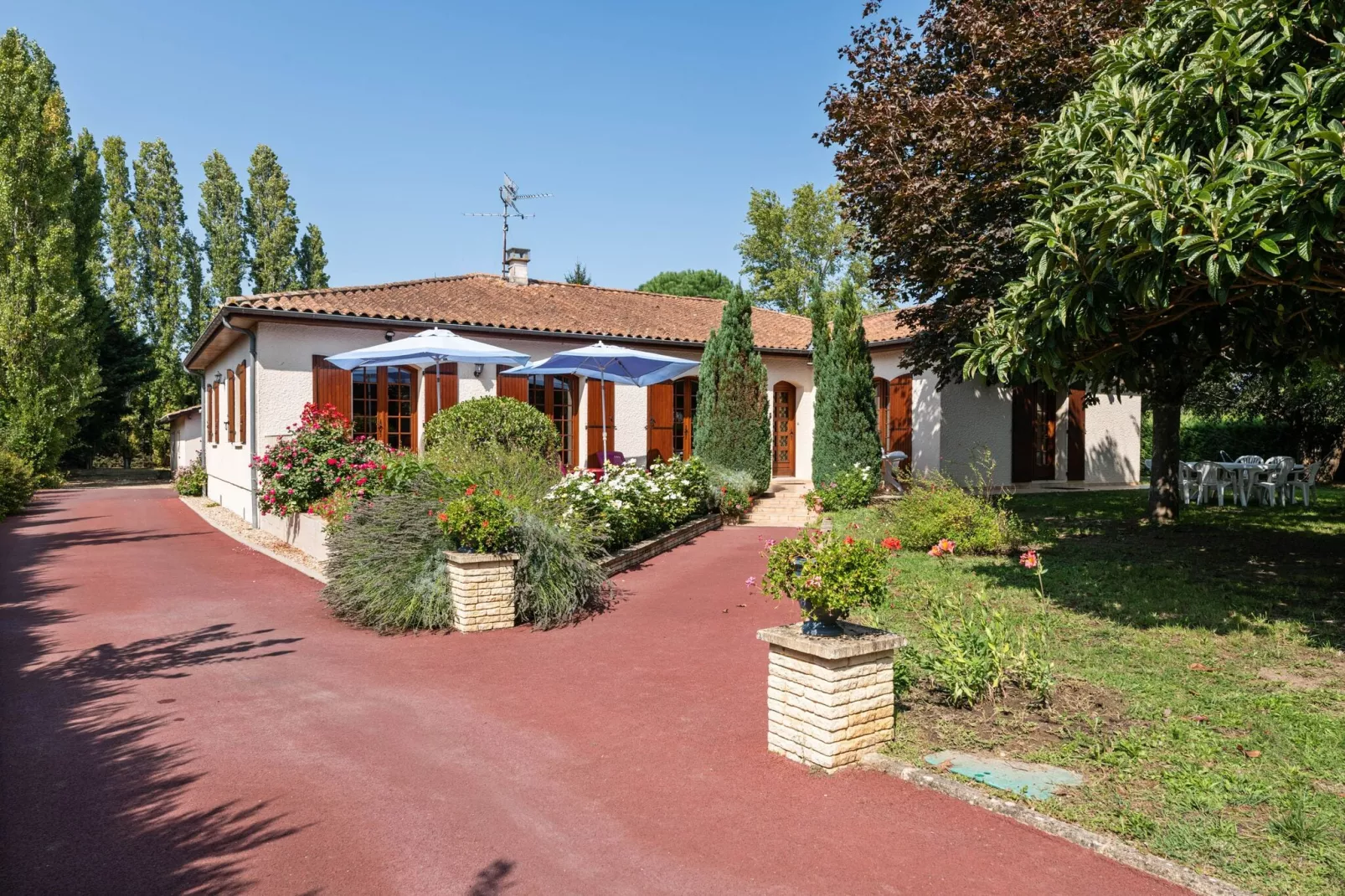 Villa Pineuilh près de Dordogne-Extérieur été
