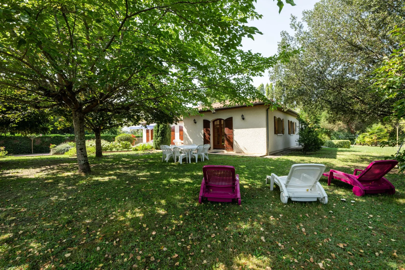 Villa Pineuilh près de Dordogne-Jardin d'été