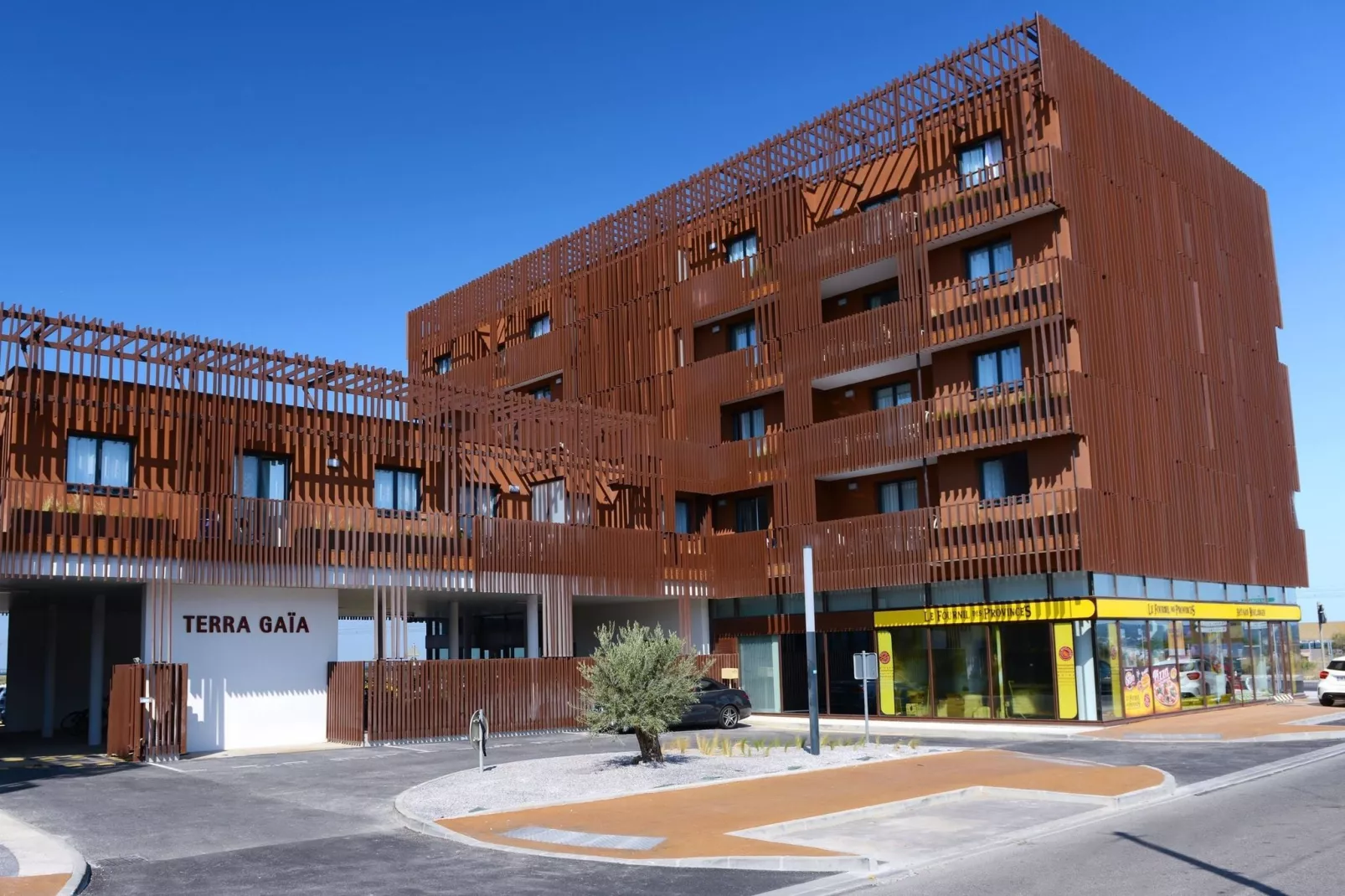 Terra Gaïa 1-Exterior summer