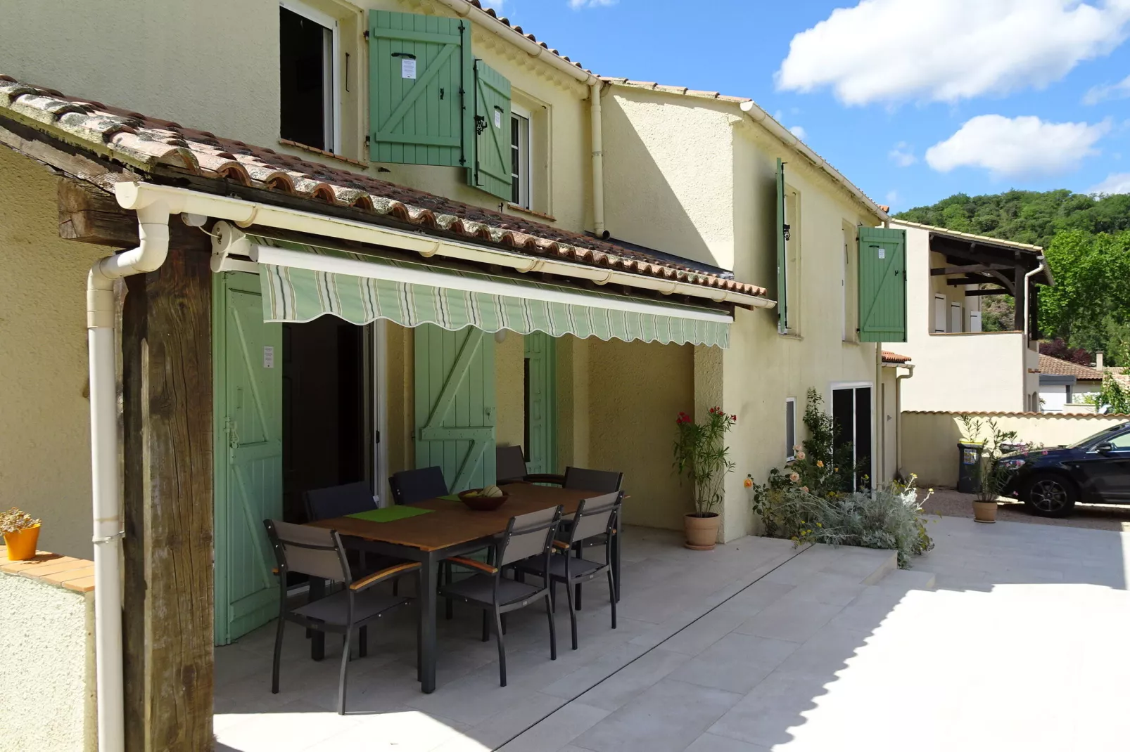 La rosalie-Exterior summer