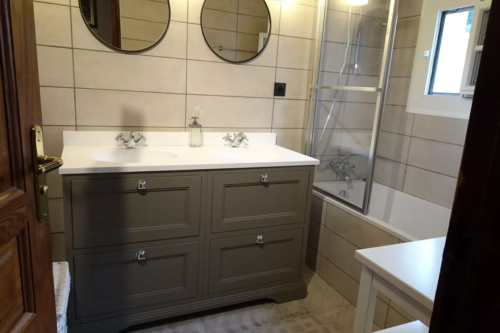 La rosalie-Bathroom
