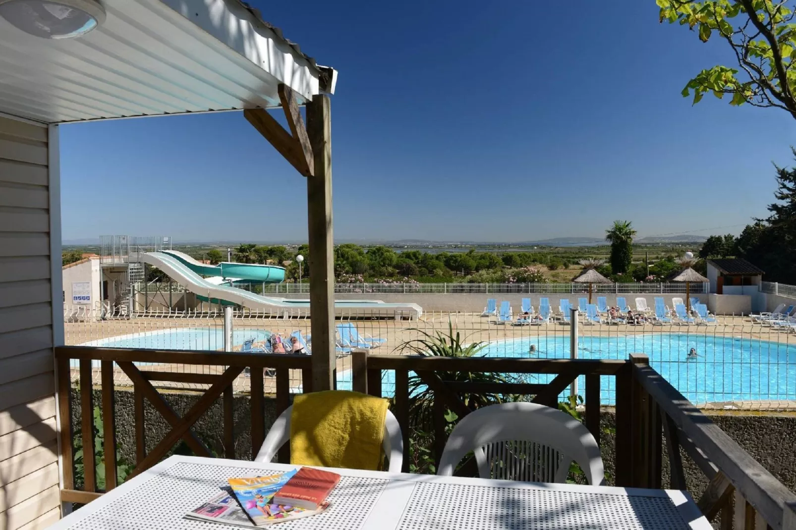 Domaine résidentiel de Plein Air La Pinède 2-Terrassenbalkon