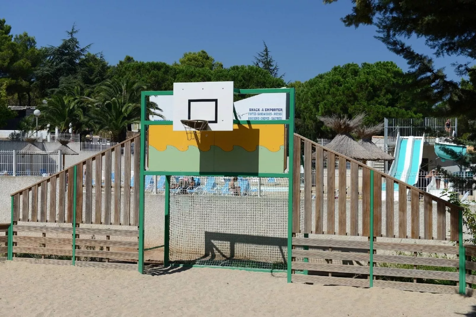 Domaine résidentiel de Plein Air La Pinède 2-Parkeinrichtungen