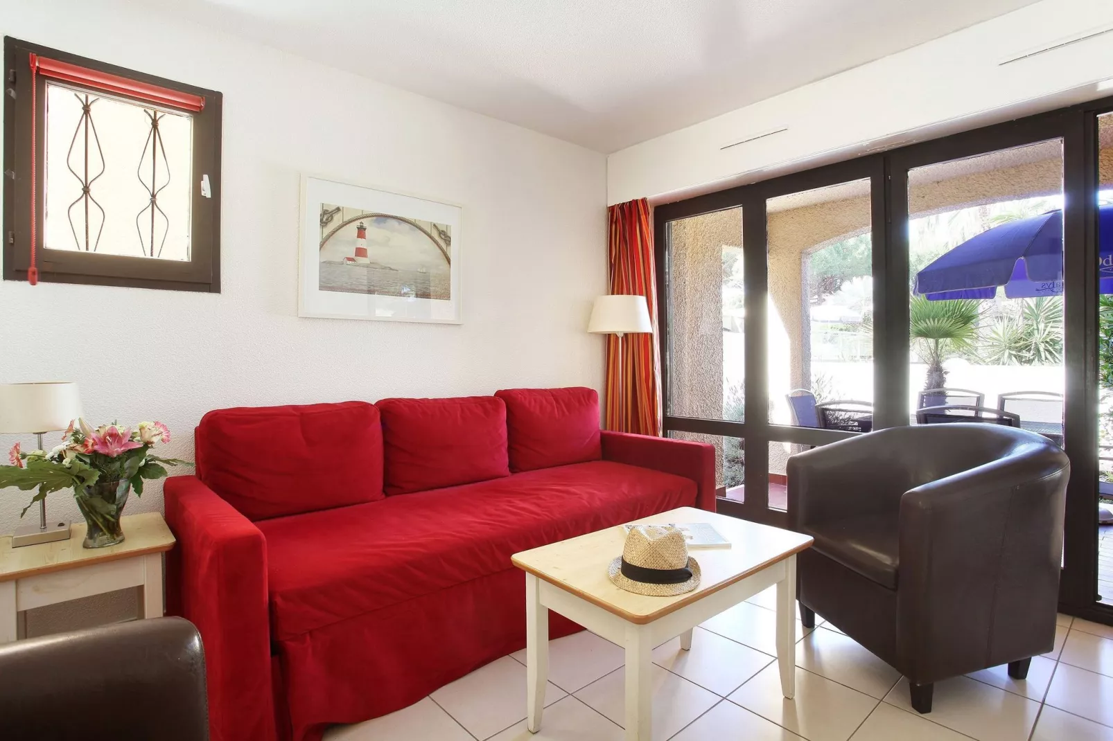 Club Saint Loup 2-Living room