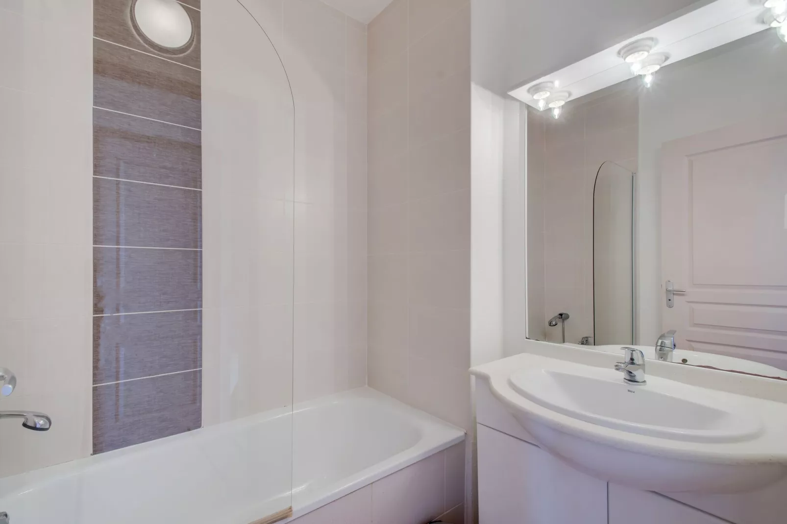 Le Domaine d'Enserune 2-Bathroom