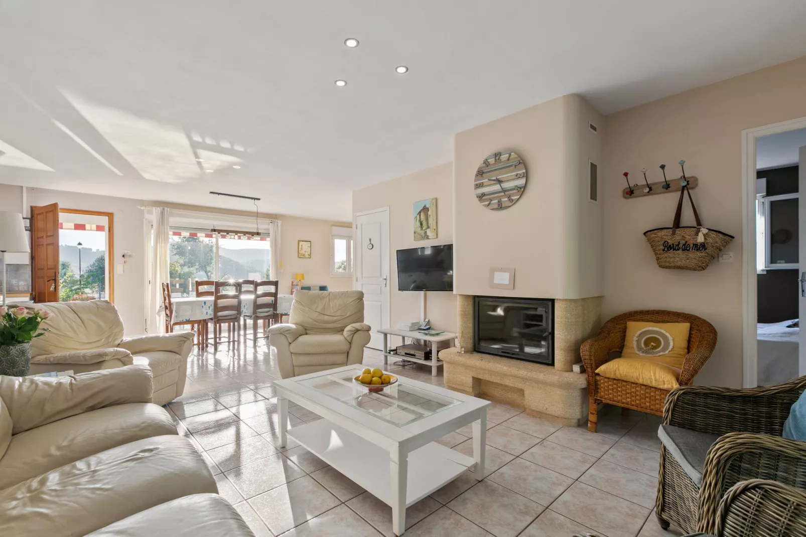 House in the south of France with private pool-Living room