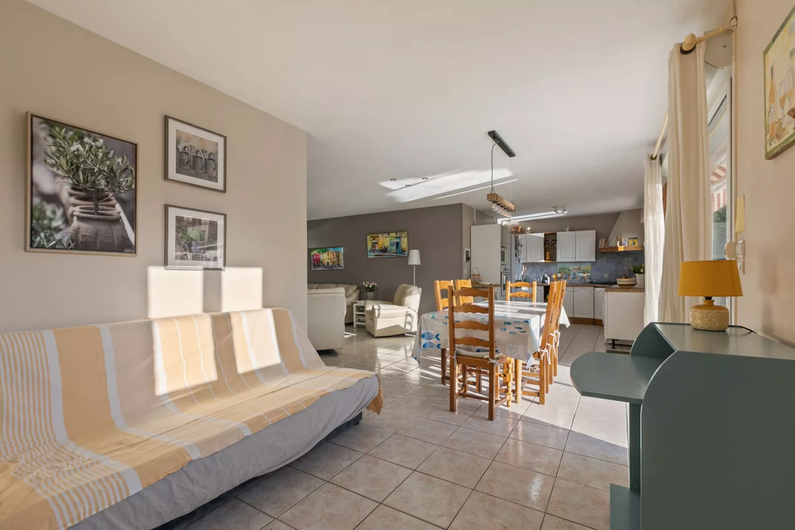 House in the south of France with private pool-Living room