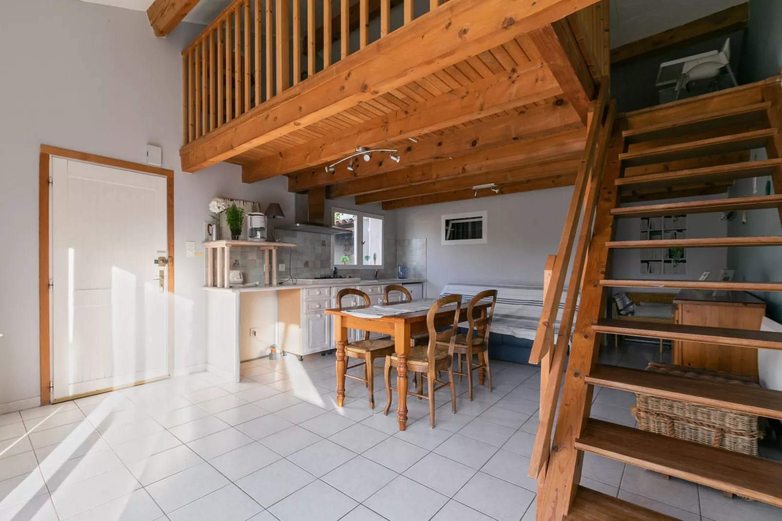 House in the south of France with private pool-Landing