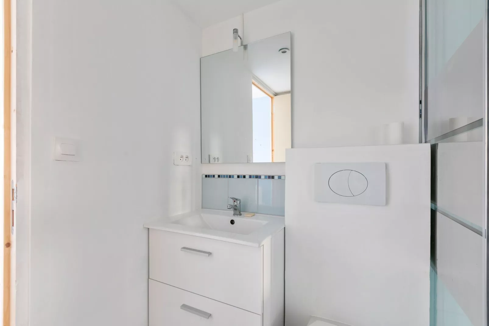 House in the south of France with private pool-Bathroom