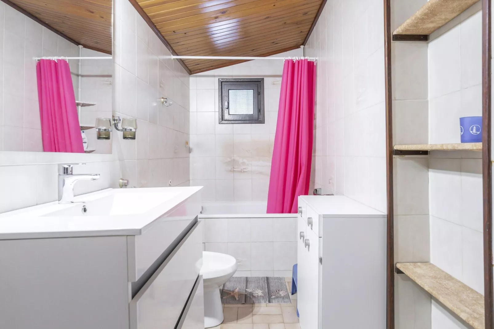 Villa Denise-Bathroom