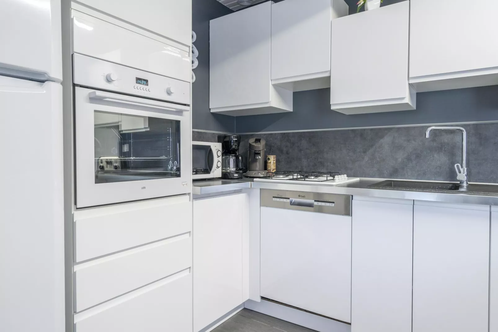 Villa Denise-Kitchen