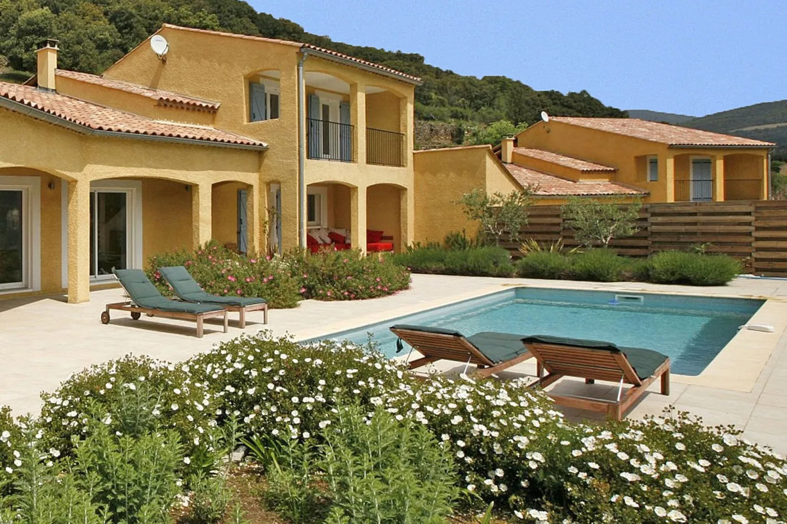 Filome-Exterior summer