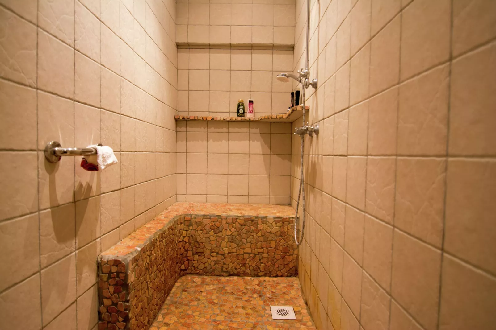 Au coeur du Languedoc-Bathroom