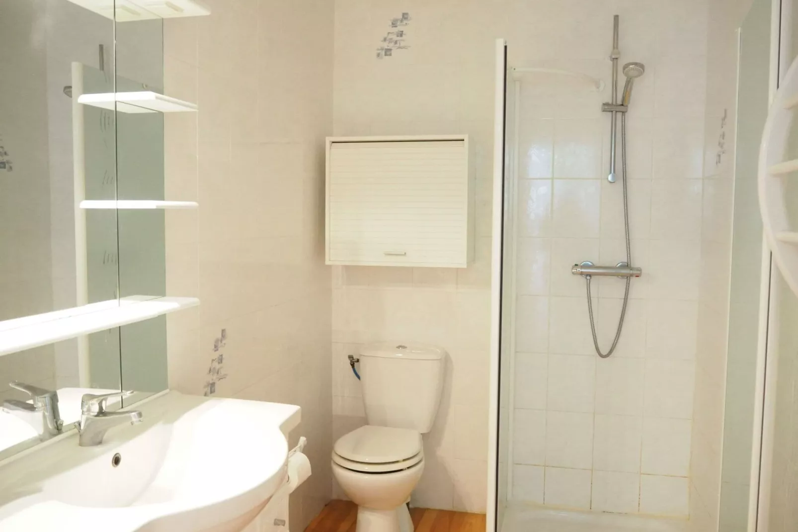 Ferienhaus in Villemagne-l'Argentière-Bathroom