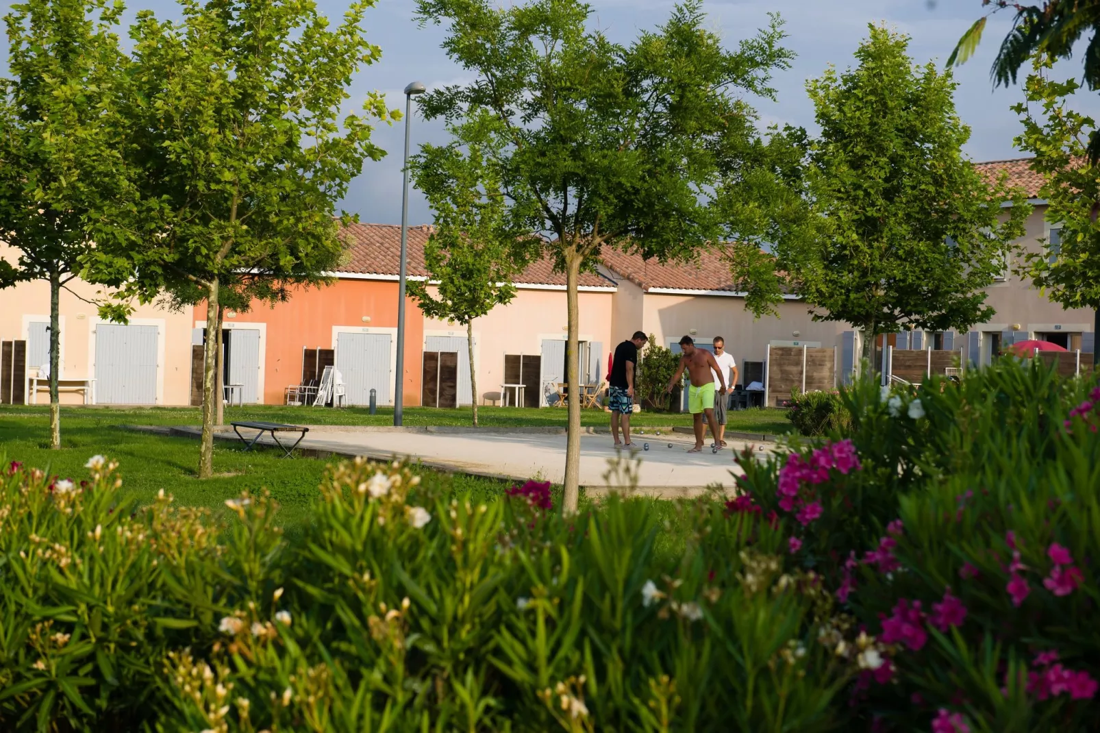 Le Domaine du Golf 10-Park facilities