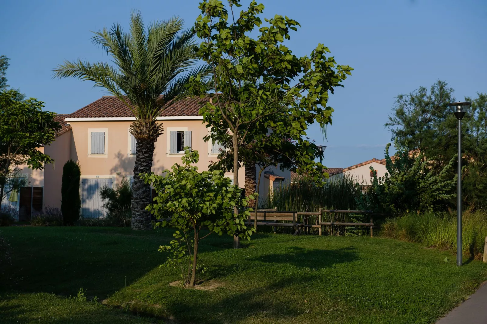 Le Domaine du Golf 10-Areas summer 1km