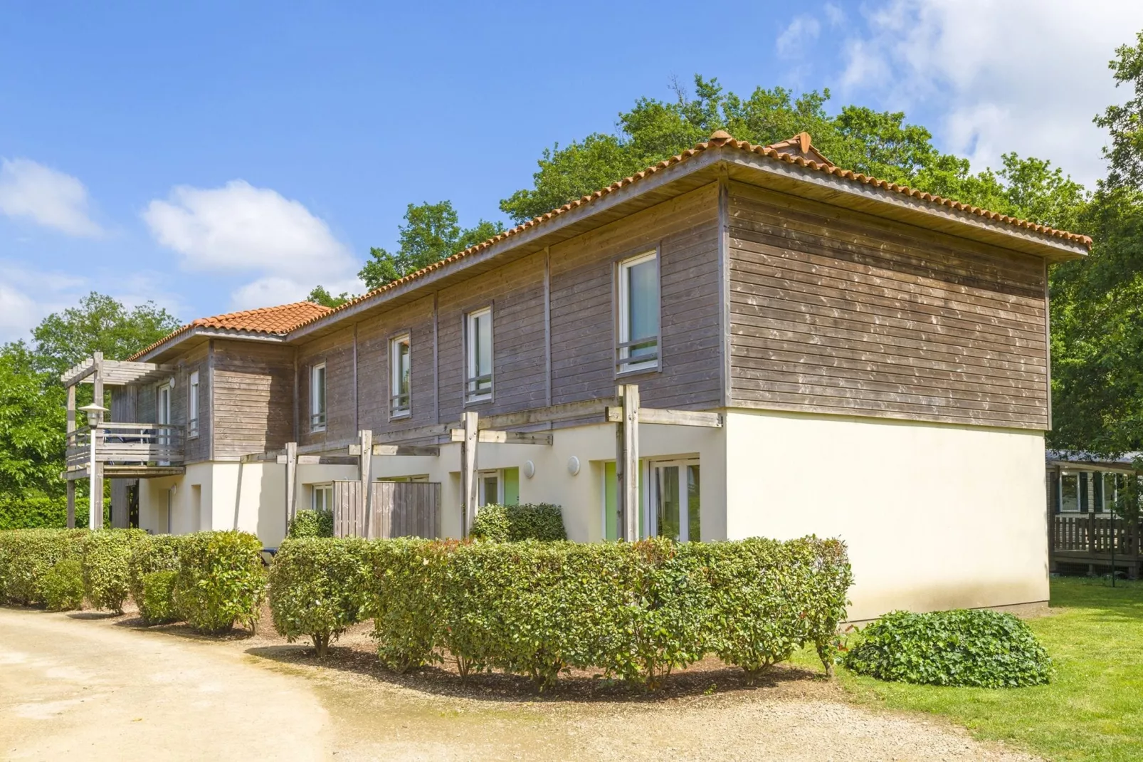 Residences Les Terrasses du Lac 4-Exterior summer