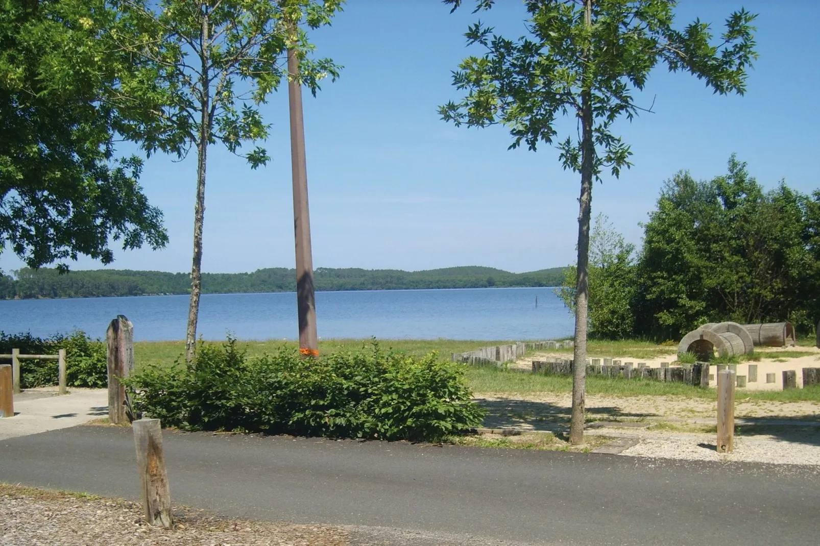 Residences Les Terrasses du Lac 4-Areas summer 1km