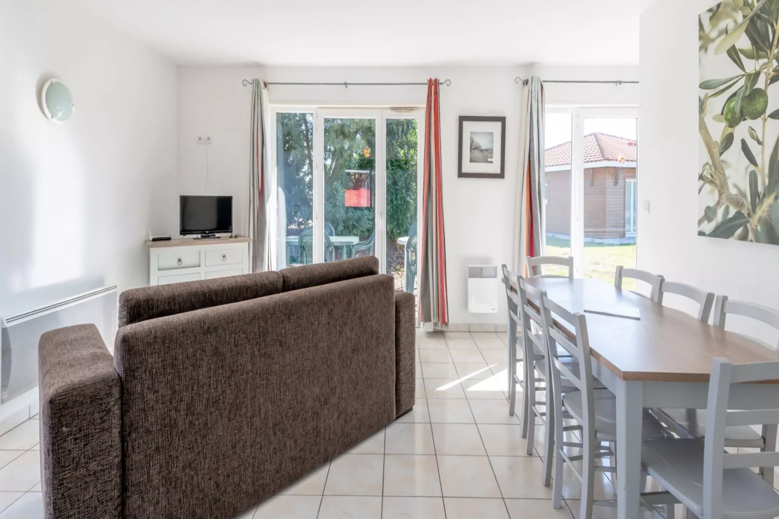 Le Domaine des Grands Lacs 3-Living room
