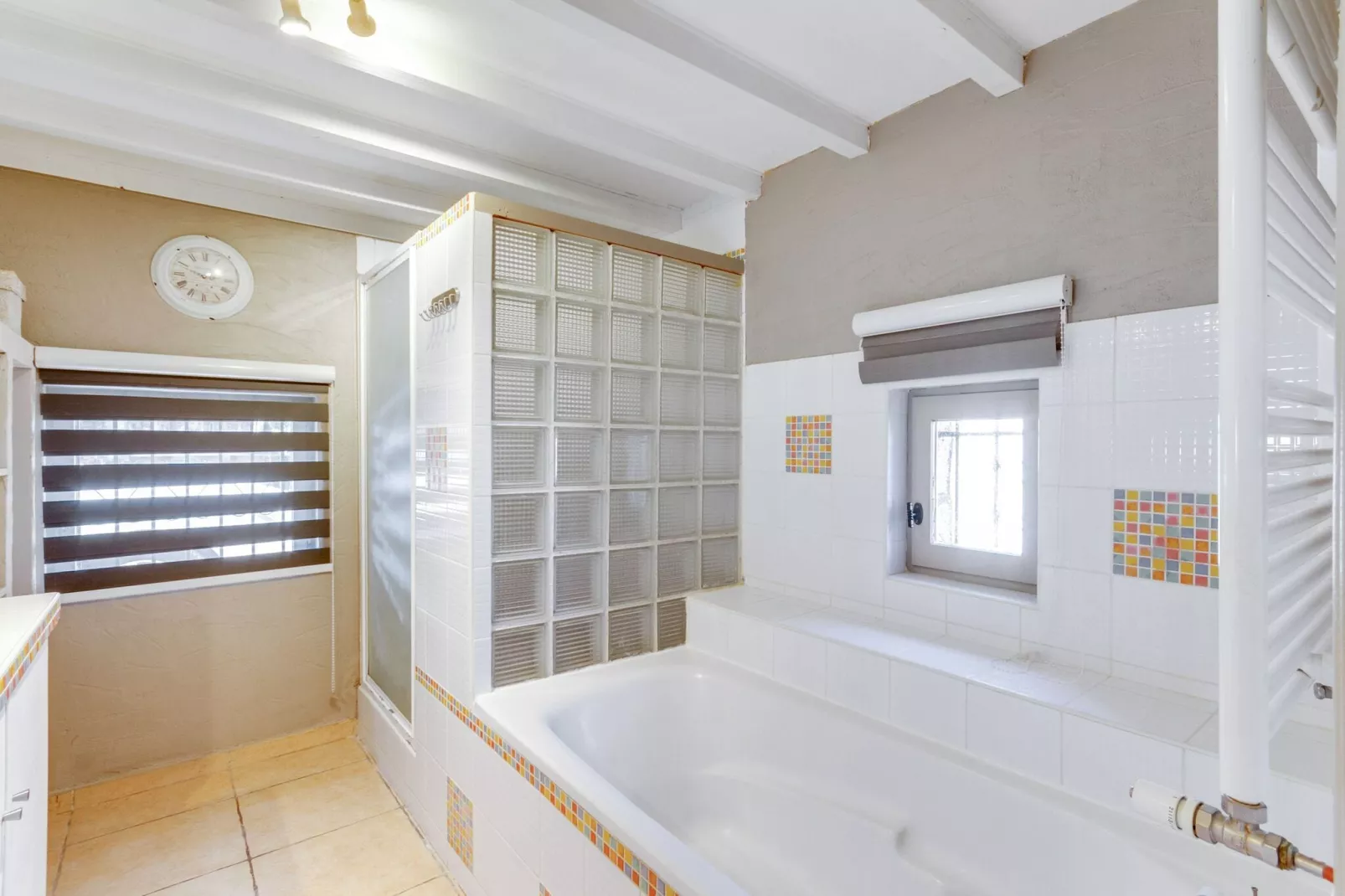 MAISON BUFFET - Badezimmer