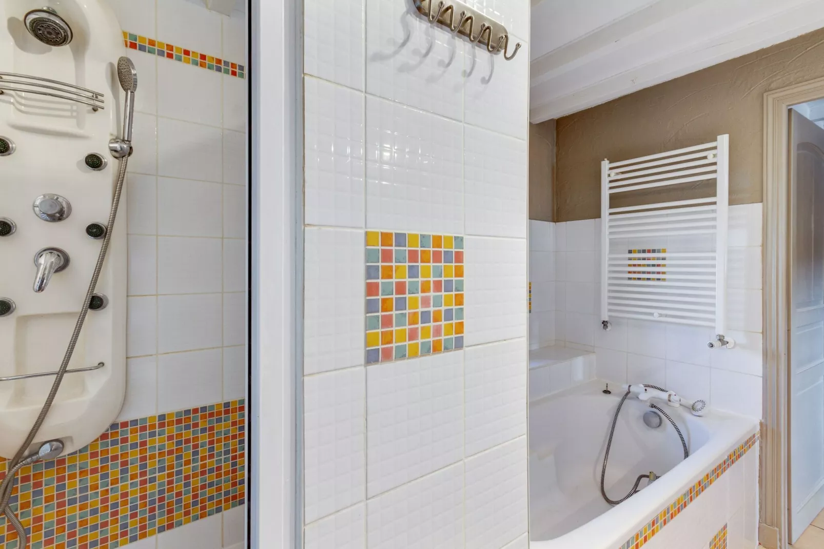 MAISON BUFFET - Badezimmer