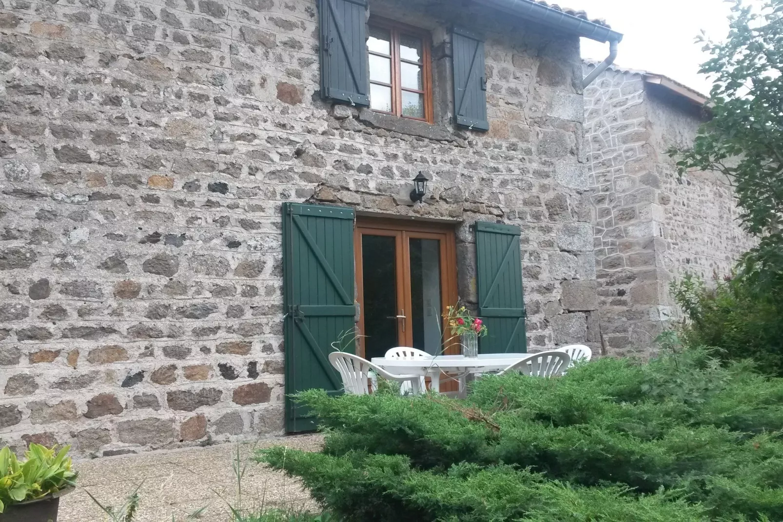 Gite -   SAUVAIN-Gardens summer