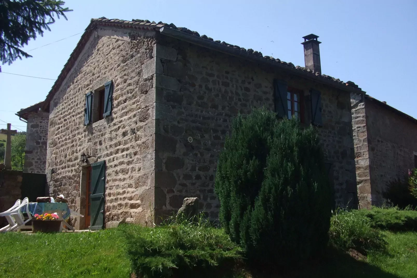 Gite -   SAUVAIN-Gardens summer