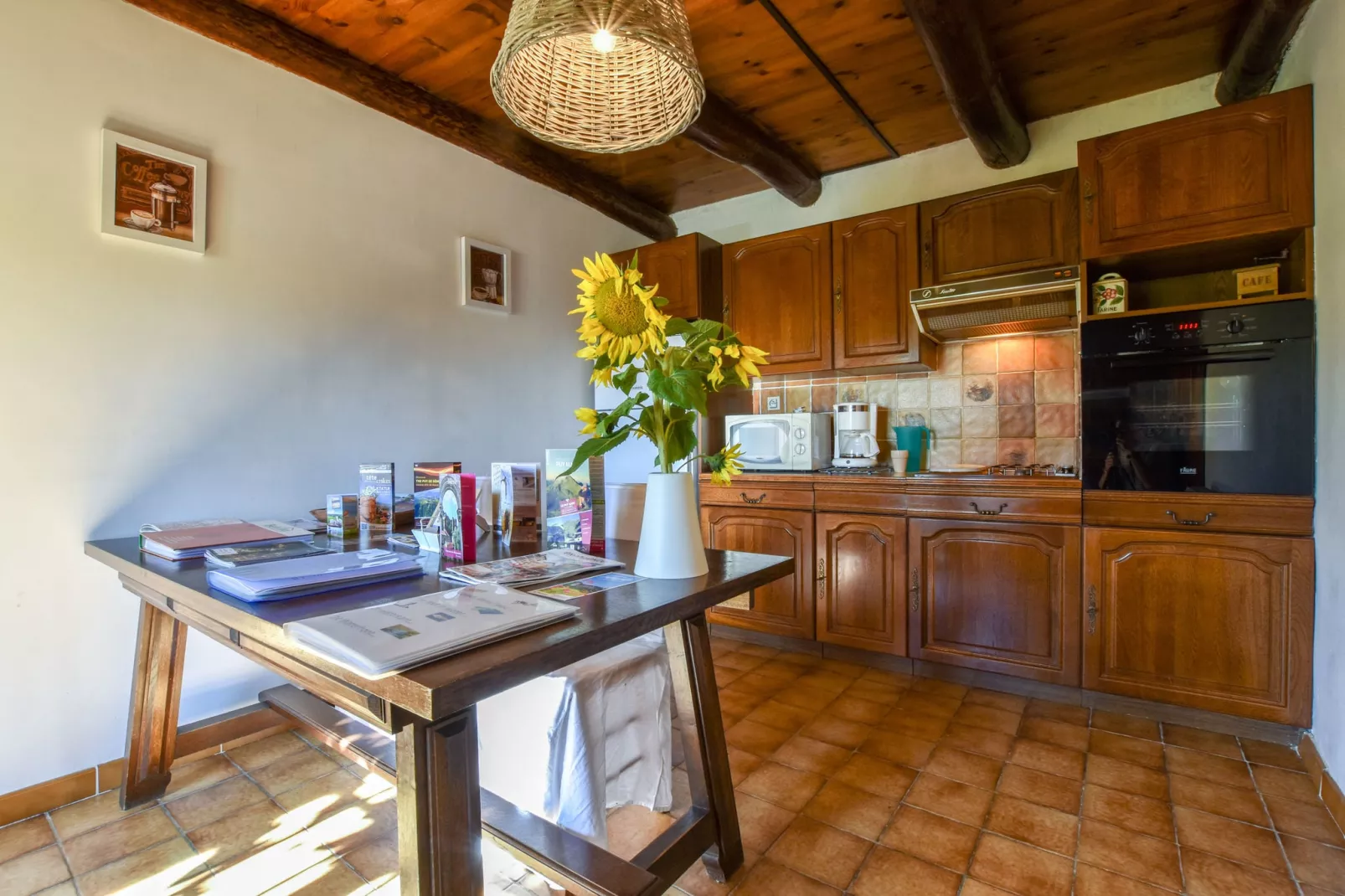 Rougeac-Kitchen