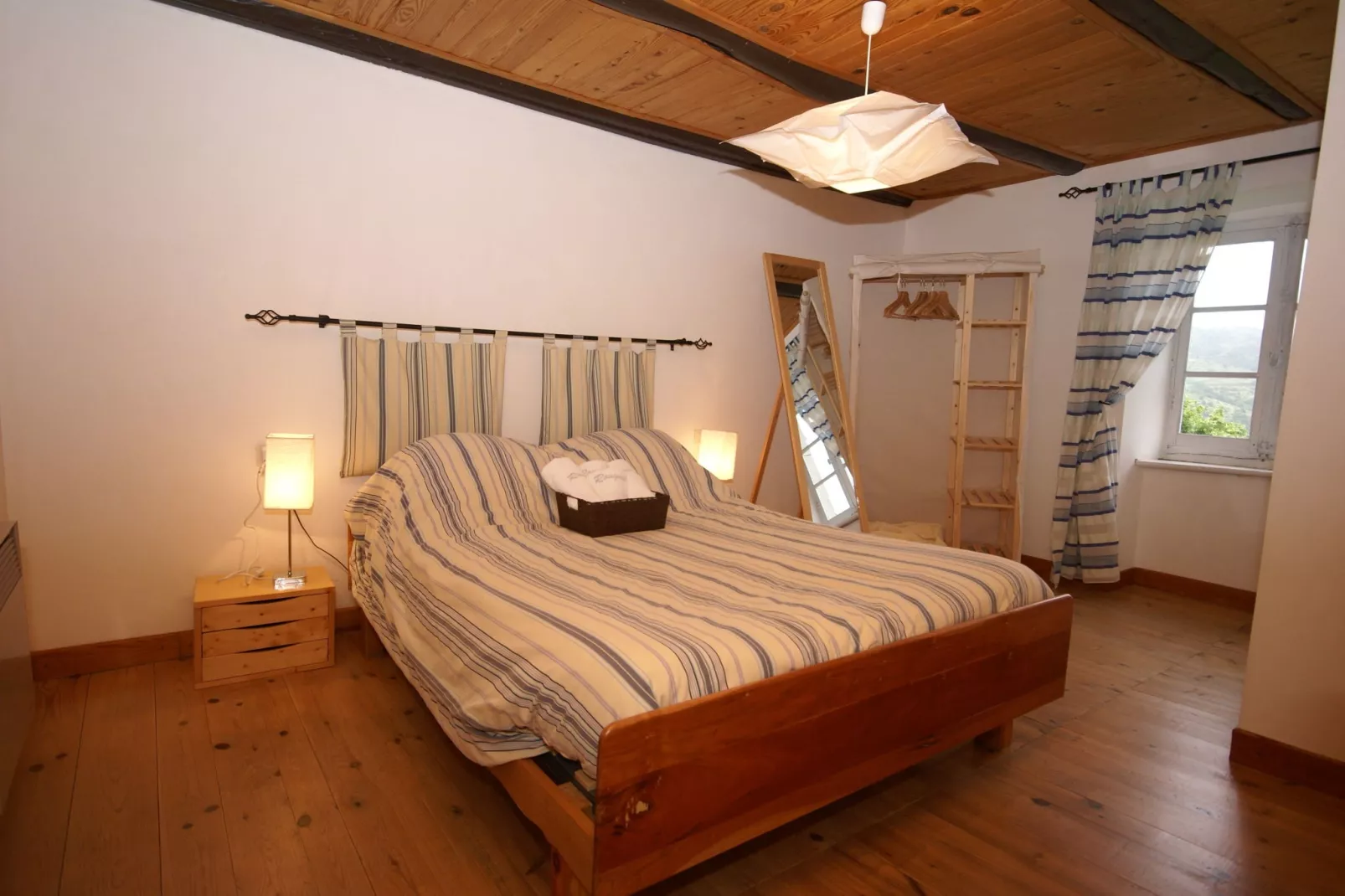 Rougeac-Bedroom
