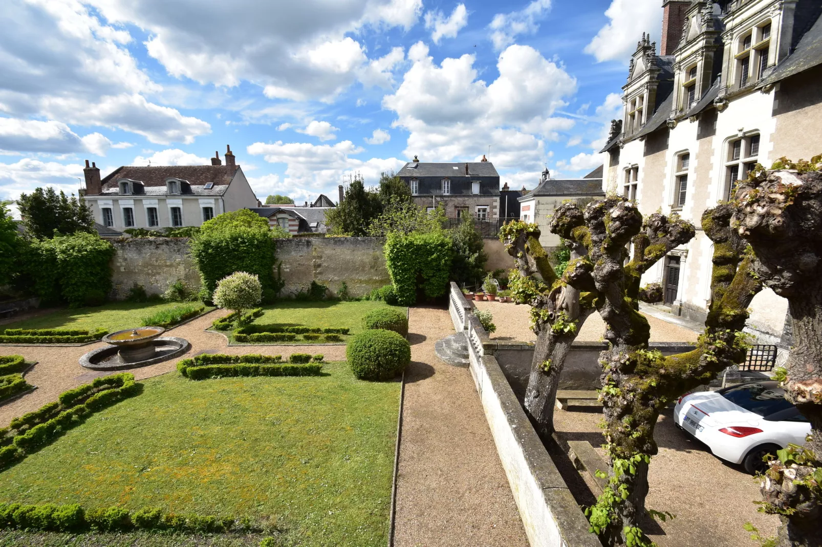 Les Remparts Fleuris-Areas summer 20km