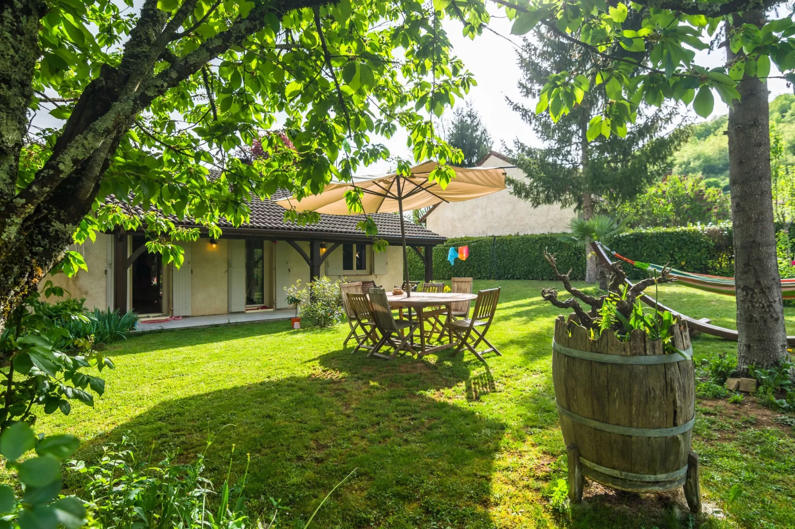 Maison de vacances Espere - Gardens in summer