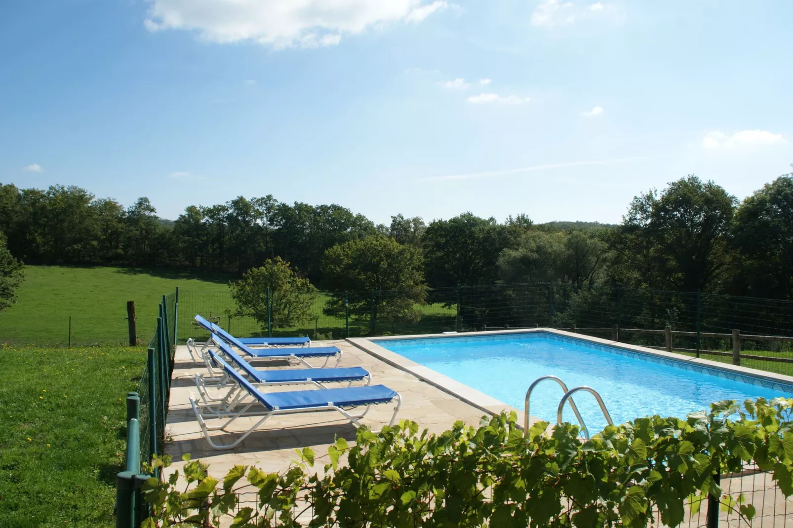 Maison de vacances Rueyres-Piscine