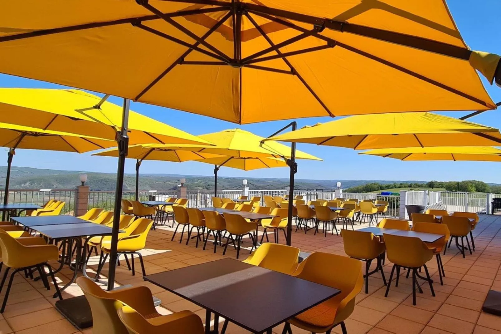 Domaine de Lanzac 3-Terrace balcony