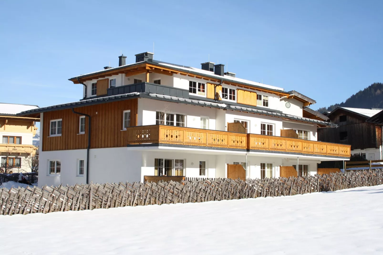 Apartment Kitzpanorama-Exterior winter
