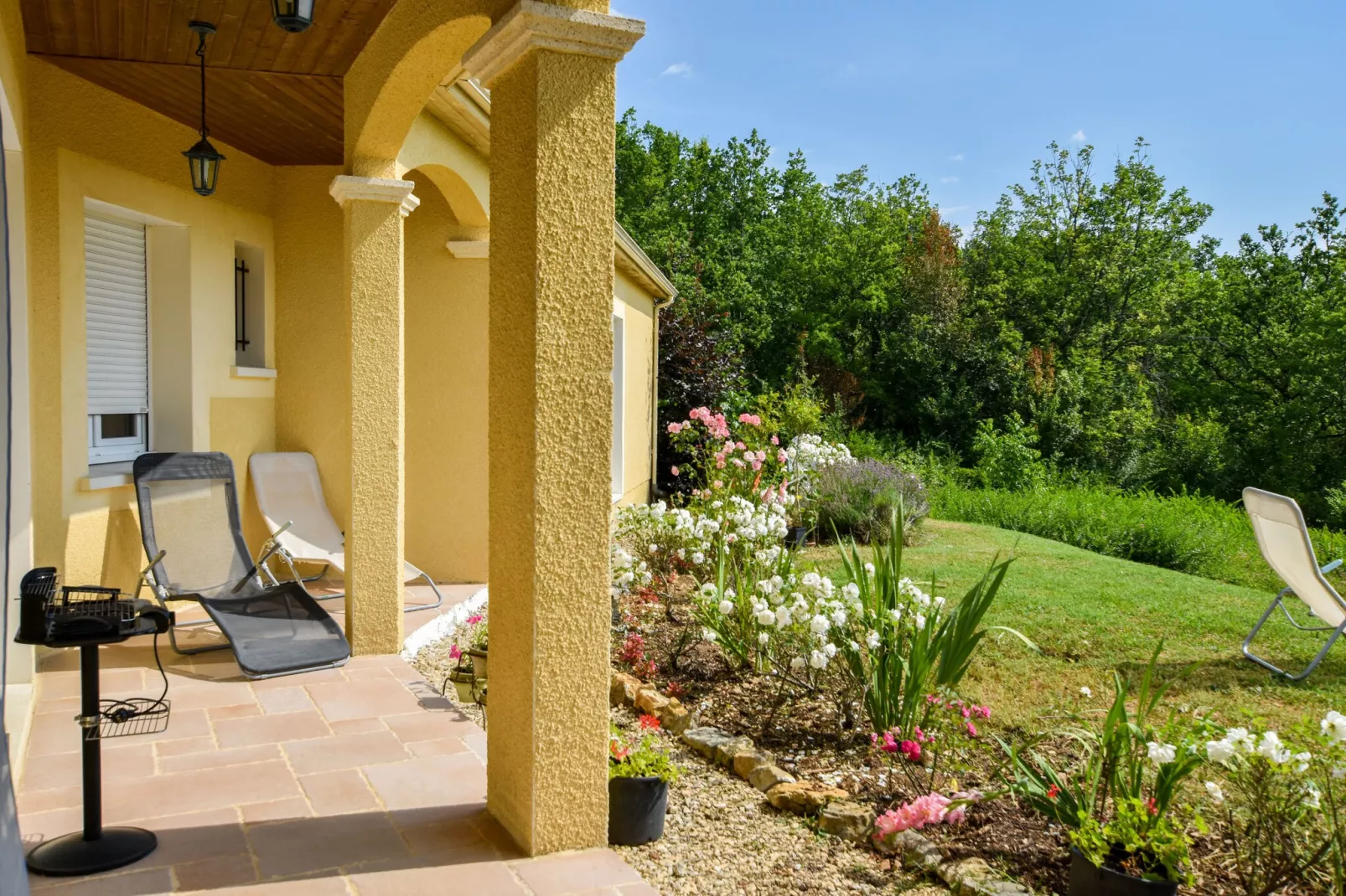 Le Repos près de Dordogne et Cahors-Gärten Sommer