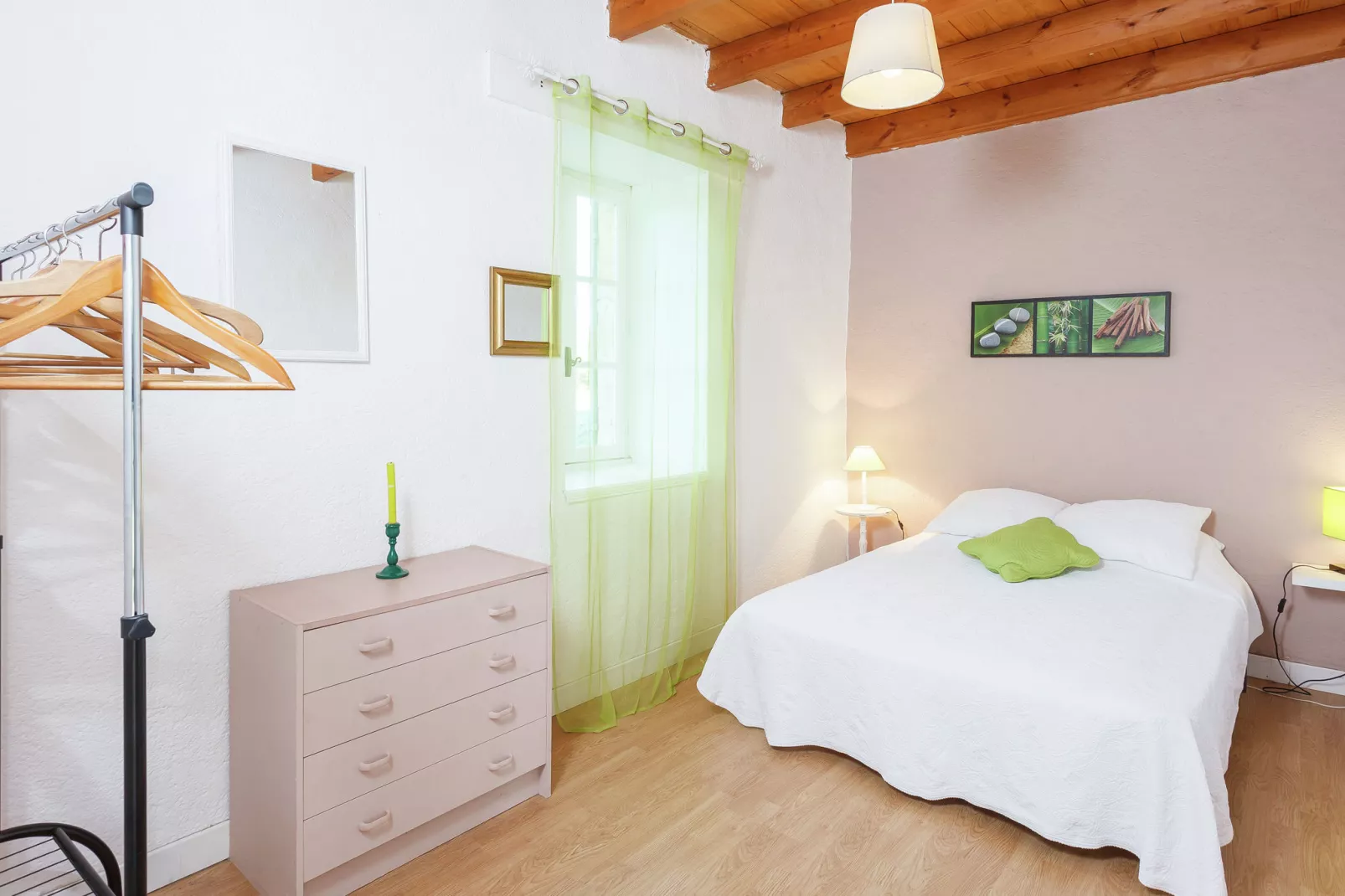 Magnifique maison 17ème siècle-Bedroom
