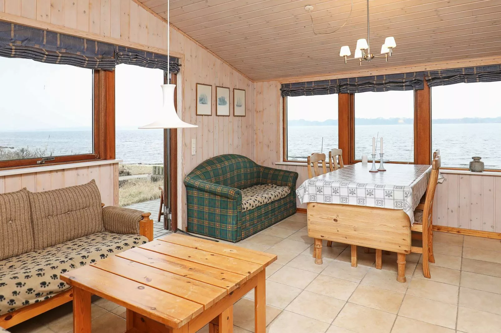 Seaside Escape in Hvalpsund - By Traum Ferienwohnungen-Indoor