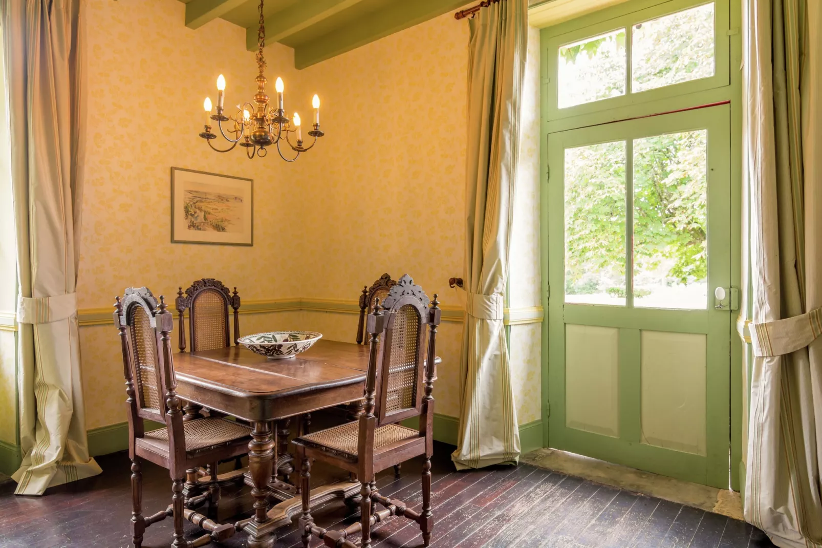 Maison de vacances Montcléra Cournes 8 pers-Esszimmer