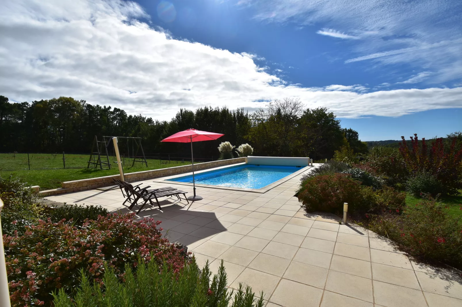 Maison de vacances Montcléra Les Gunies-Piscine