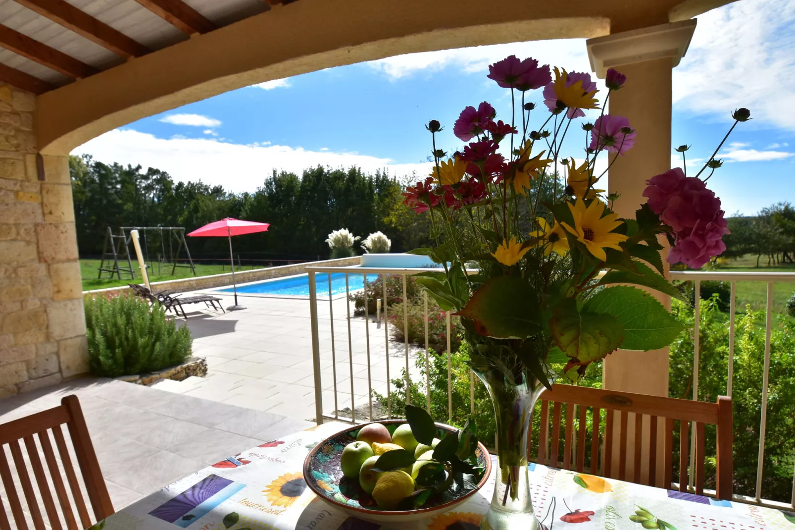 Maison de vacances Montcléra Les Gunies-Balcon-terrasse