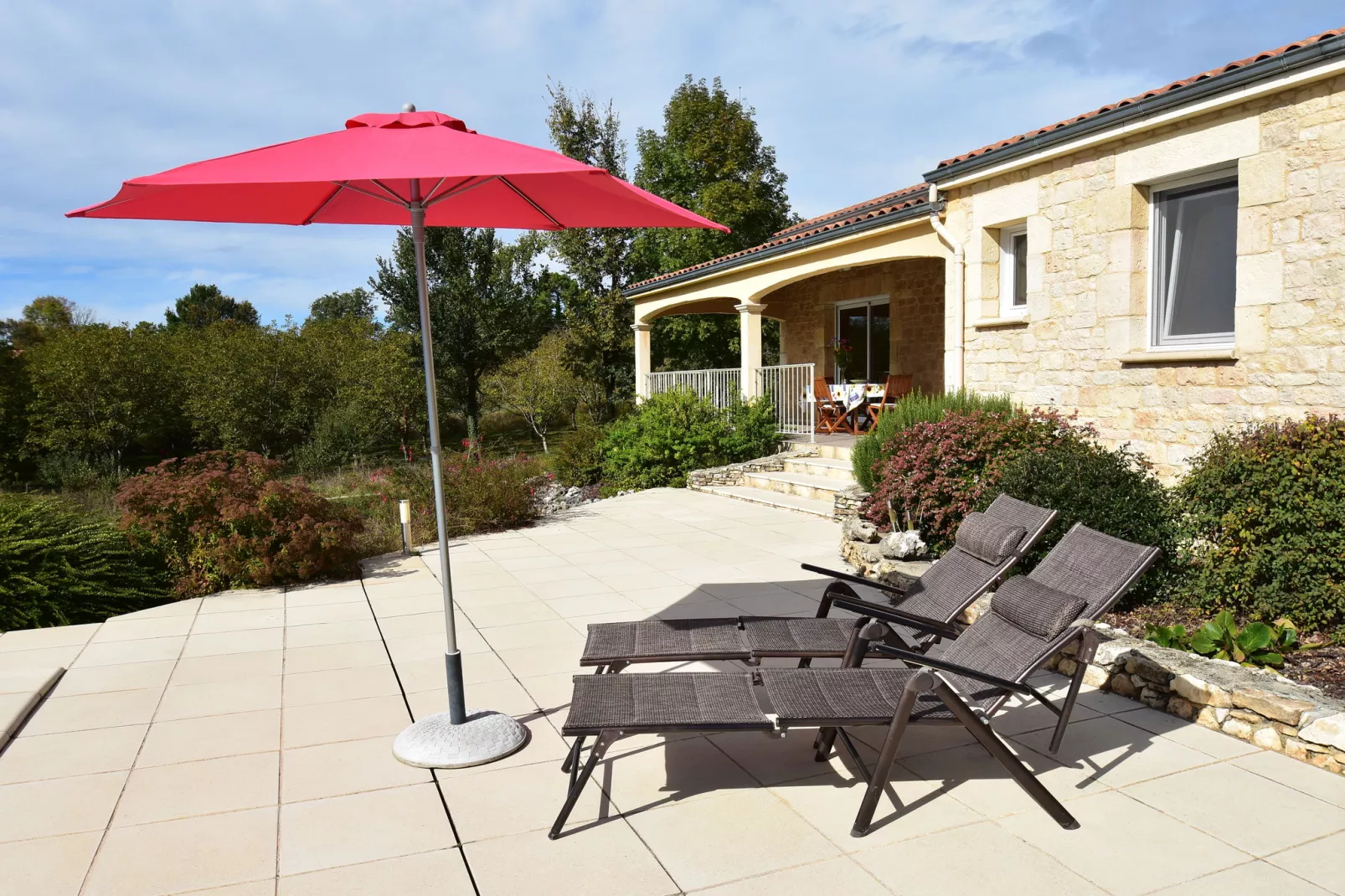 Maison de vacances Montcléra Les Gunies-Balcon-terrasse
