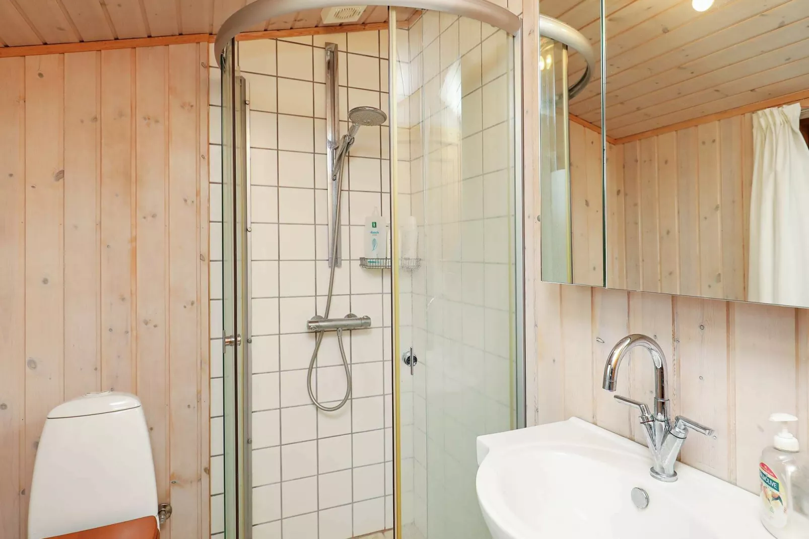 Seaside Escape in Hvalpsund - By Traum Ferienwohnungen-Indoor