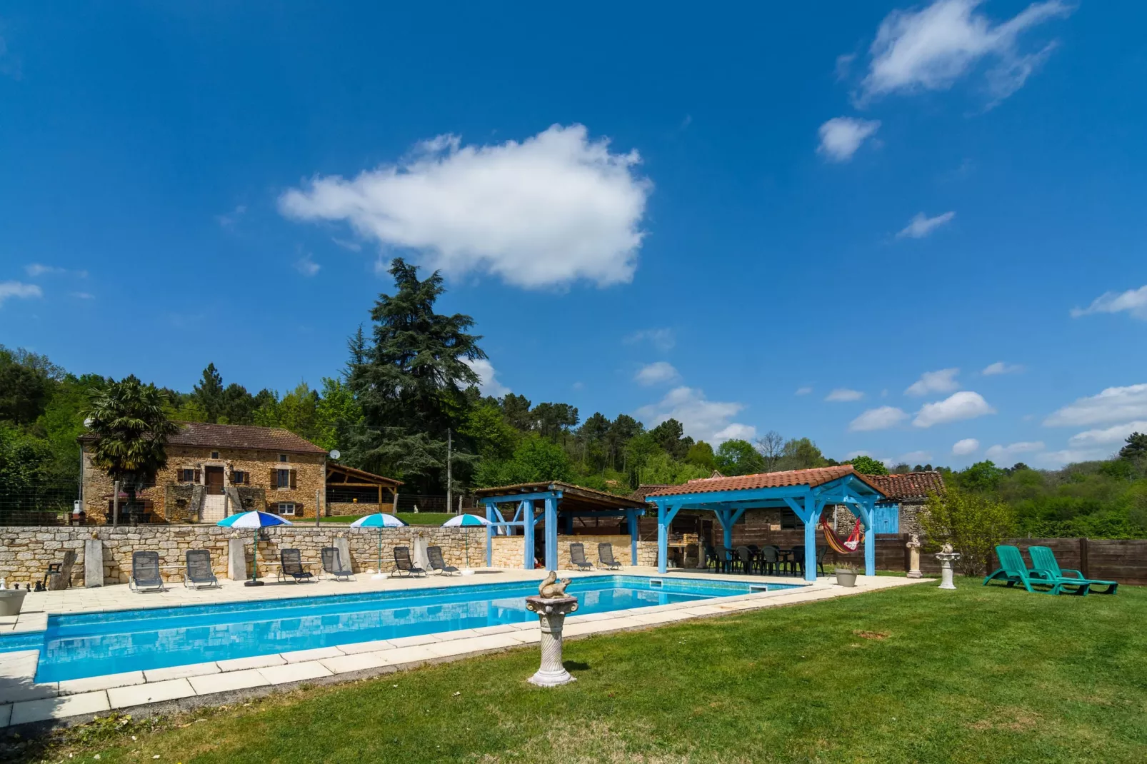 Maison de vacances Blanquefort Sur Briolance 12 pers-Exterior summer