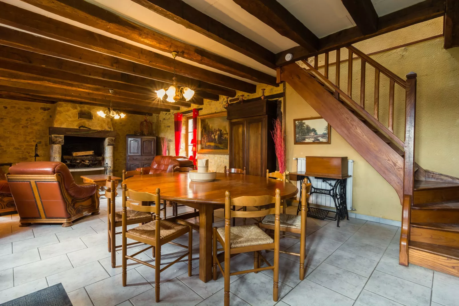 Maison de vacances Blanquefort Sur Briolance 12 pers-Dining room