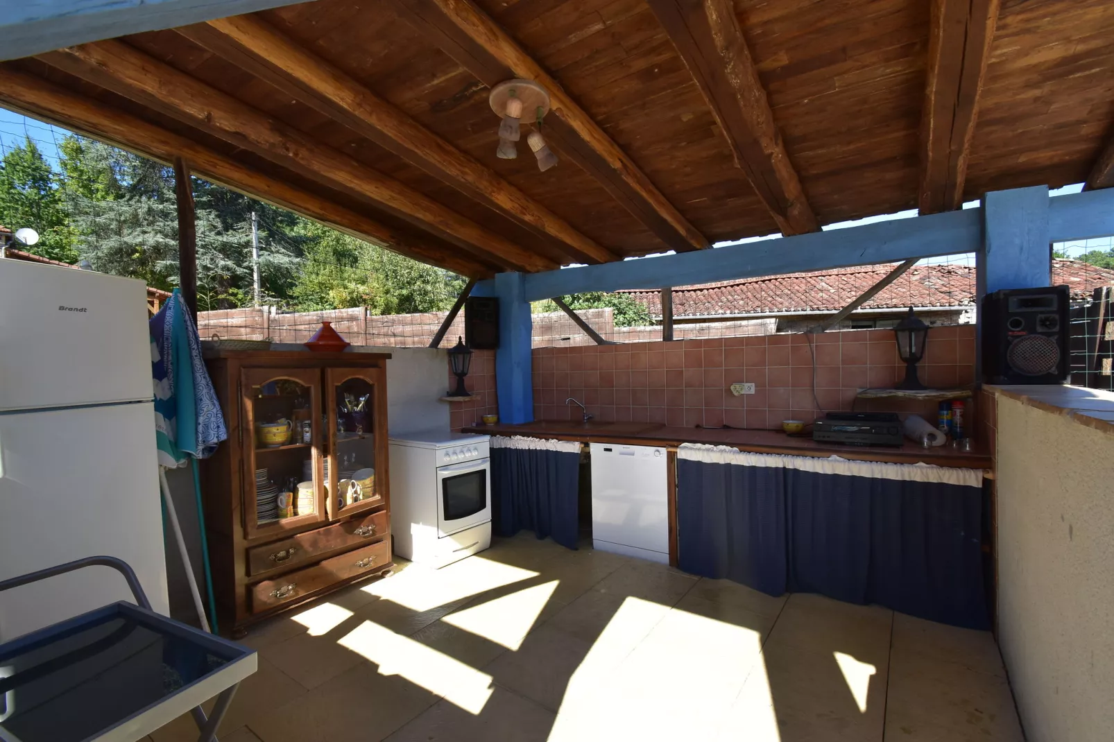 Maison de vacances Blanquefort Sur Briolance 12 pers-Kitchen