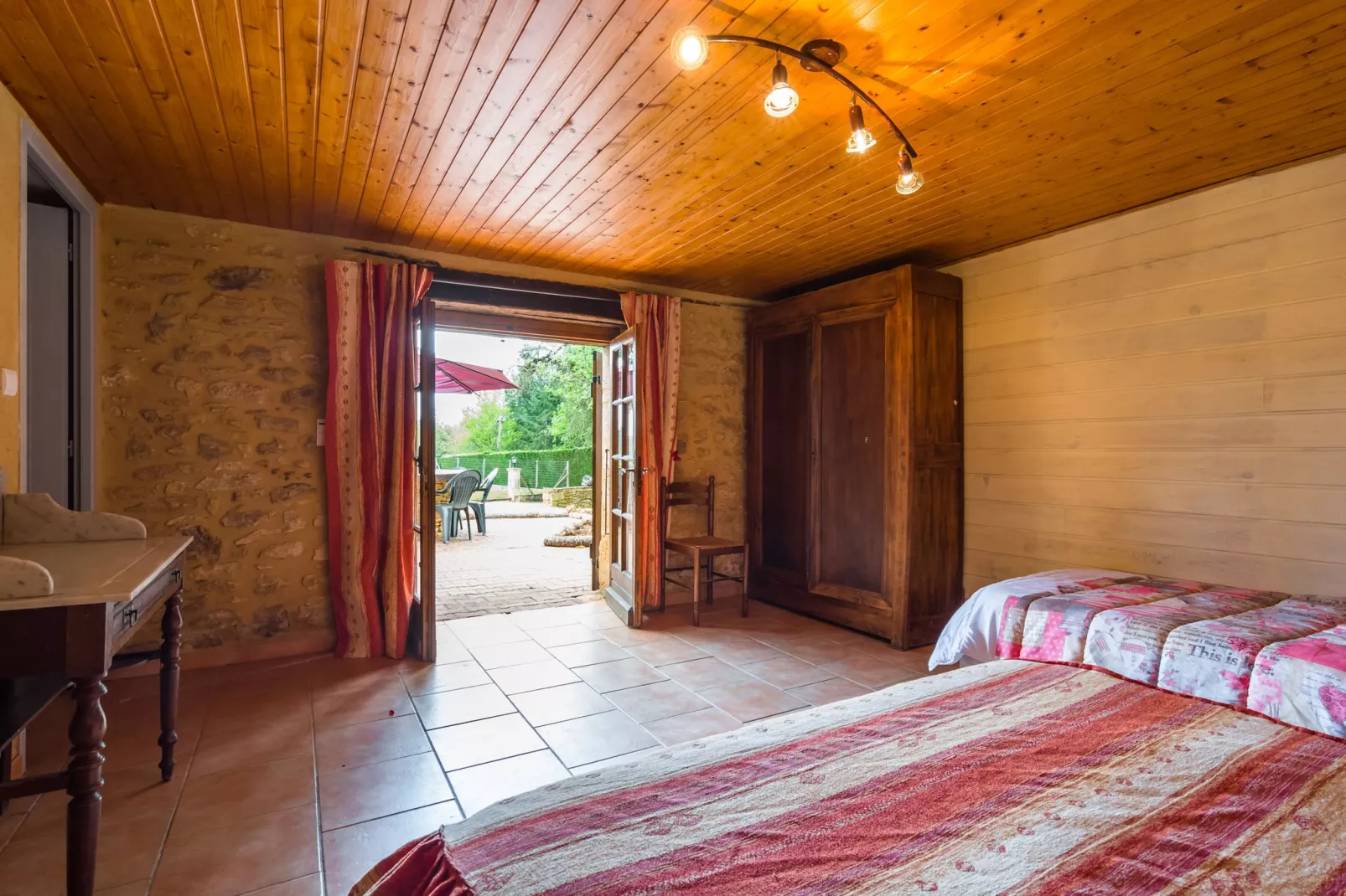 Maison de vacances Blanquefort Sur Briolance 12 pers-Bedroom