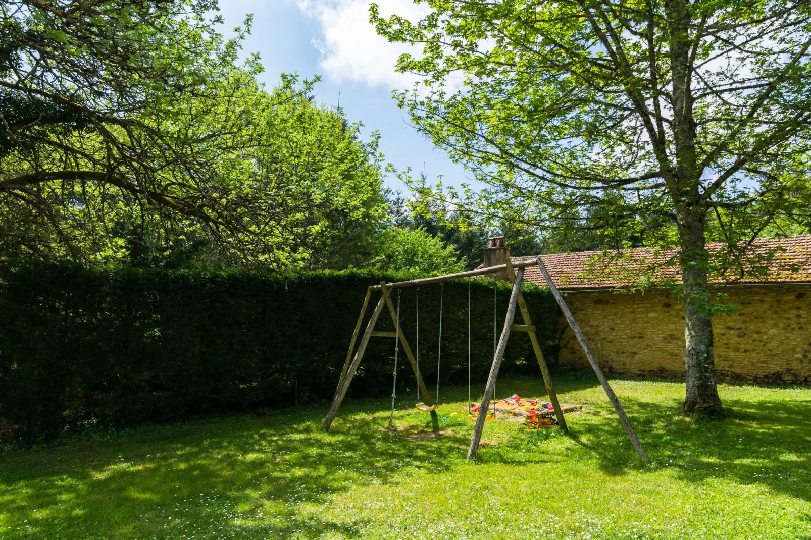 Maison de vacances Blanquefort Sur Briolance 12 pers-Gardens summer