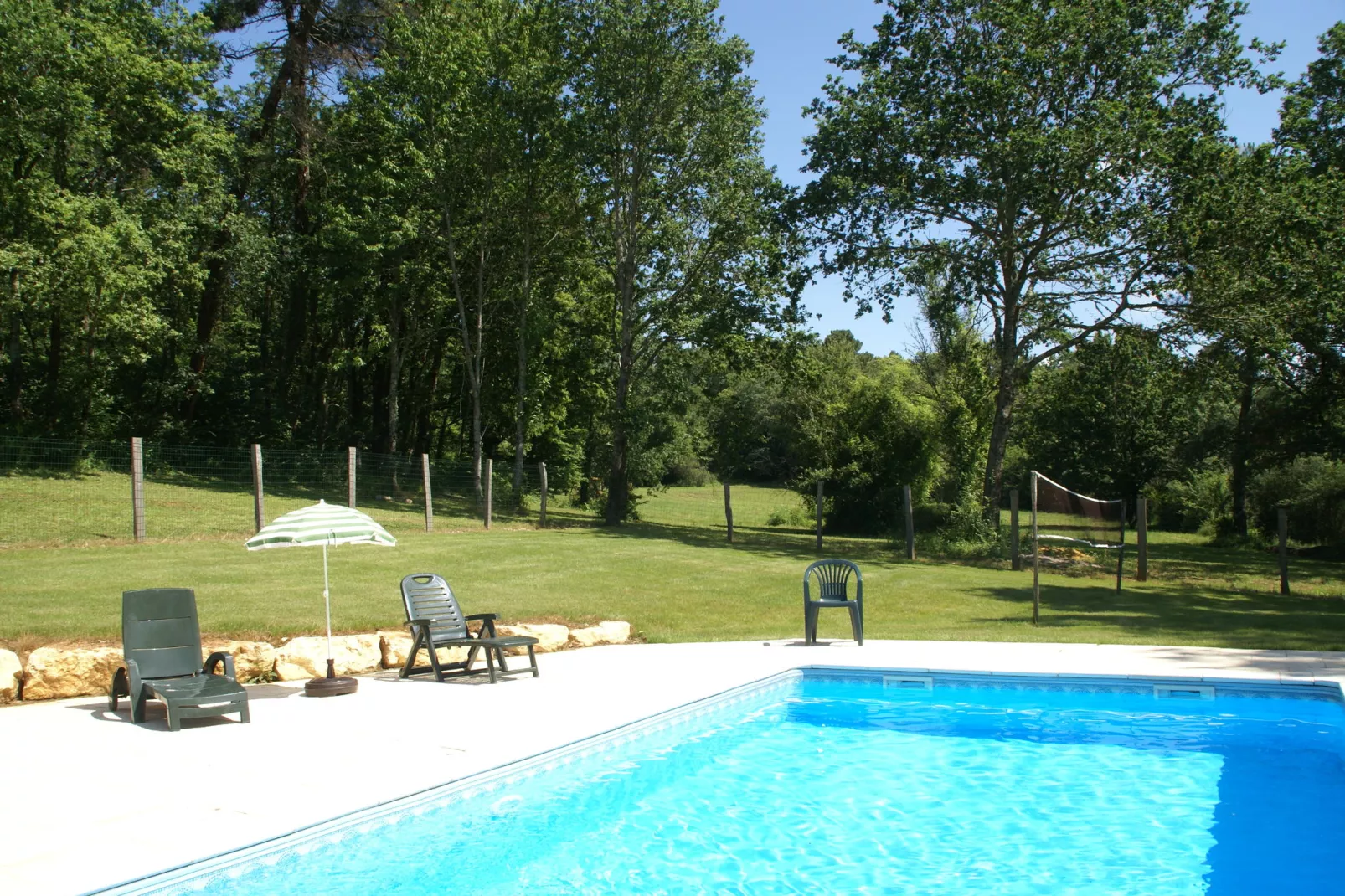 Maison de vacances Blanquefort sur Briolance 10 pers-Pool