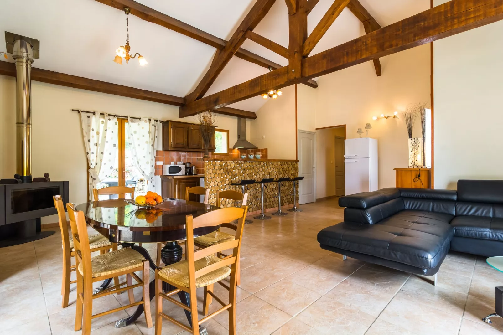 Maison de vacances Blanquefort sur Briolance 10 pers-Living room