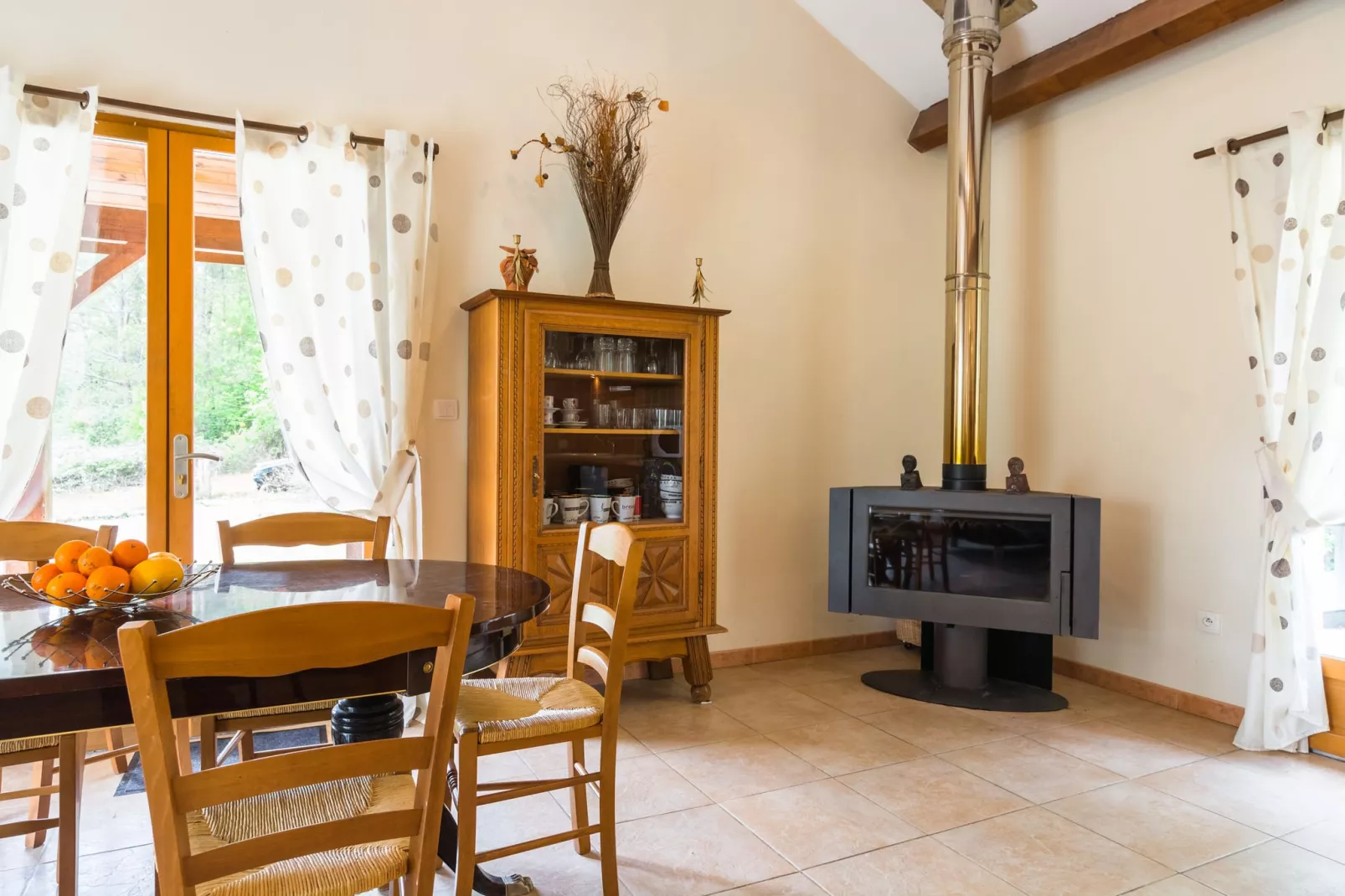 Maison de vacances Blanquefort sur Briolance 10 pers-Living room